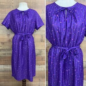 Vintage 1960s Mod Purple Floral Nylon Belted House Day Dress 46” Bust /44” waist